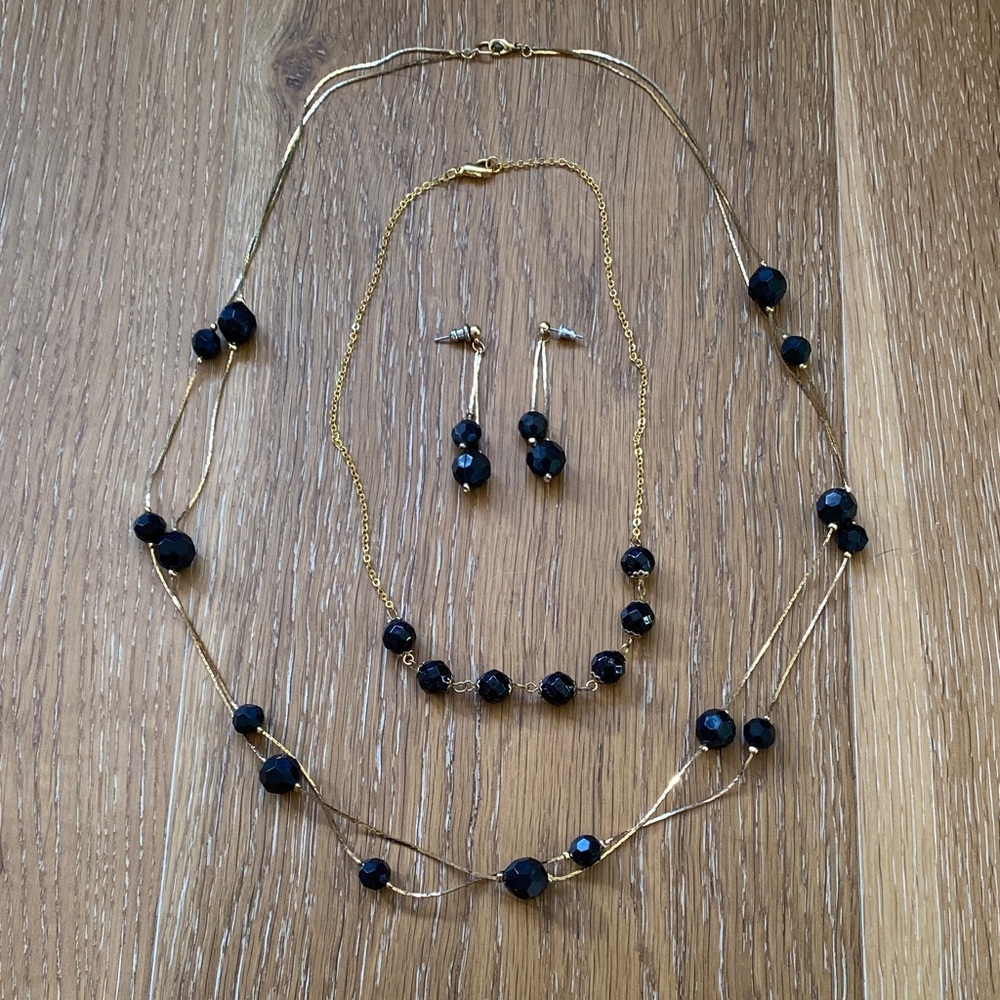 Vintage Black and Gold Jewelry Set